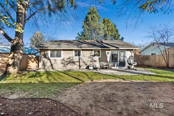 Building Photo - 8491 W Holbrook Ct