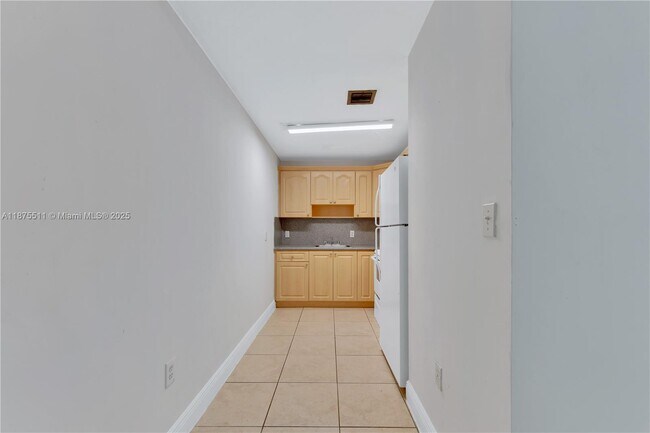 Primary Photo - 2185 NW 16th Terrace