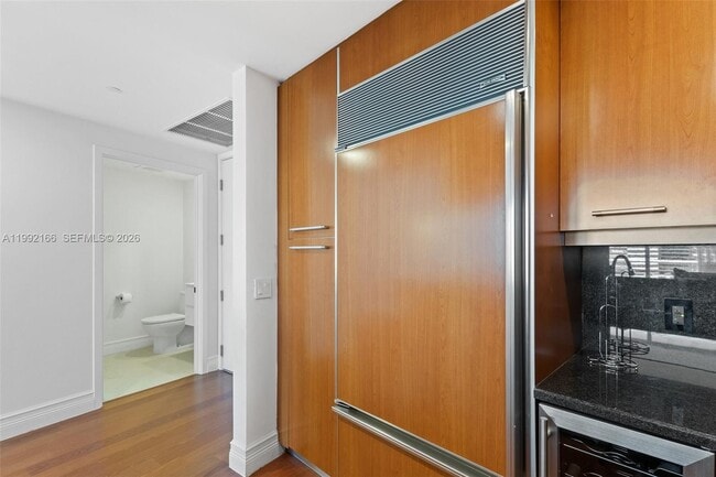 Building Photo - 901 Brickell Key Blvd