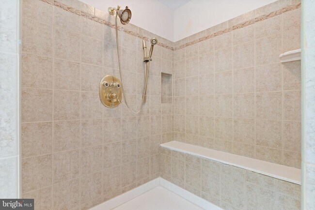 Building Photo - 45105 Mill Creek Way