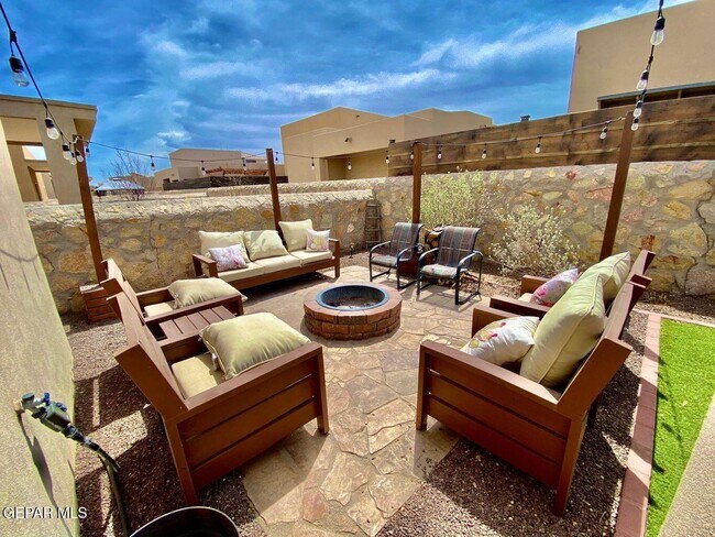 Building Photo - 11616 Grotto Bay Ct