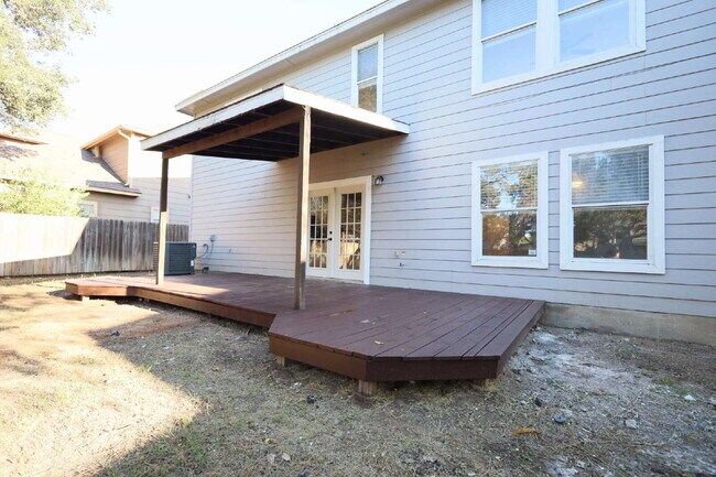 Building Photo - 9519 Braun Square