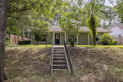 Building Photo - 111 NW 24th St