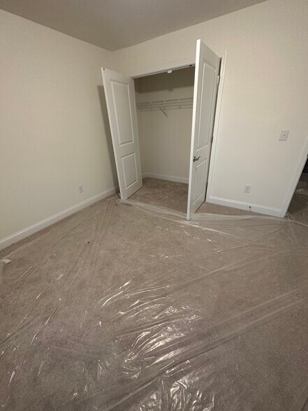 Building Photo - 38 Nailsworth St