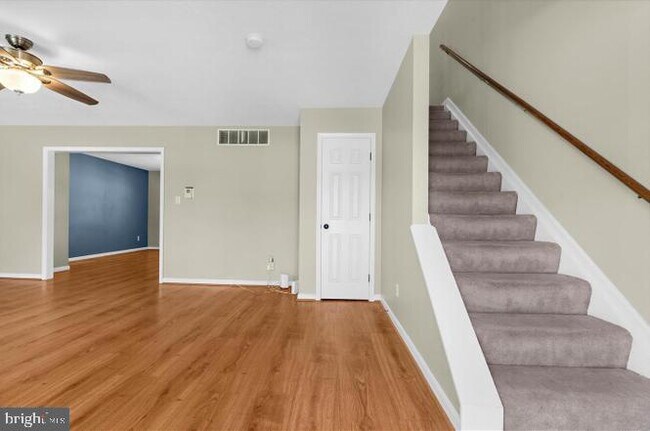 Building Photo - 1268 Delbert Ave