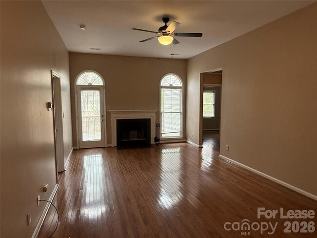 Building Photo - 1908 Thurmond Pl