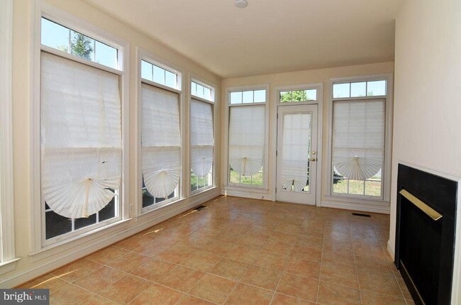 Building Photo - 4619 Beaufont Spring Ct