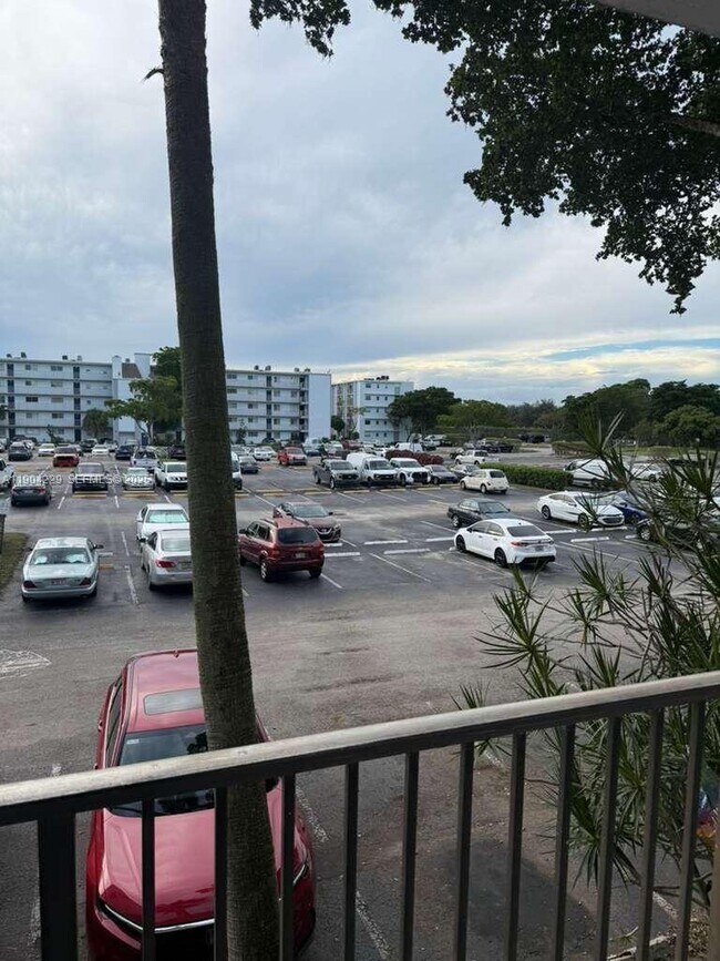 Building Photo - 8550 N Sherman Cir