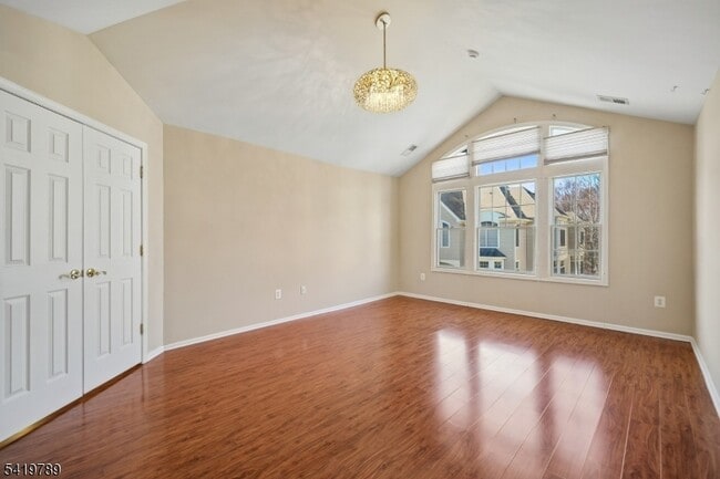 Building Photo - 915 Kensington Ln