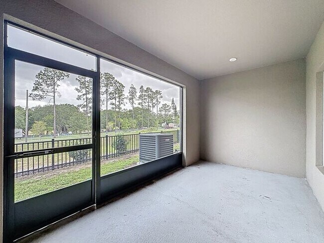 Building Photo - Dream Townhome in Magnolia Grove, Davenport !