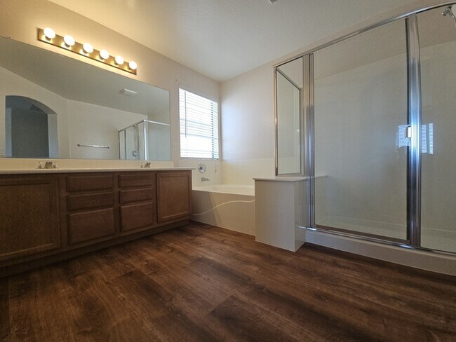 Building Photo - 2018 W Agrarian Hills Dr