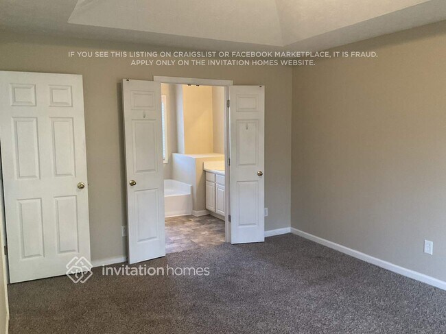 Building Photo - 4327 Chesapeake Trace
