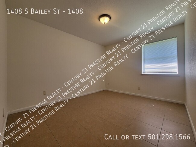 Building Photo - 1408 S Bailey St