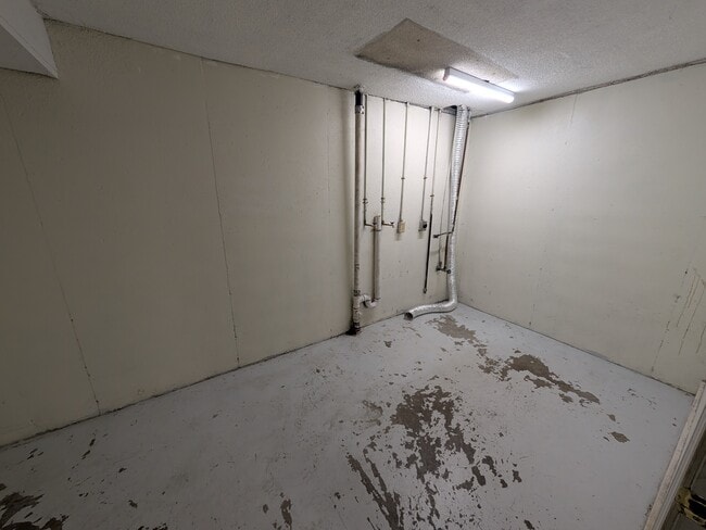 Building Photo - 9150 W 78th Terrace