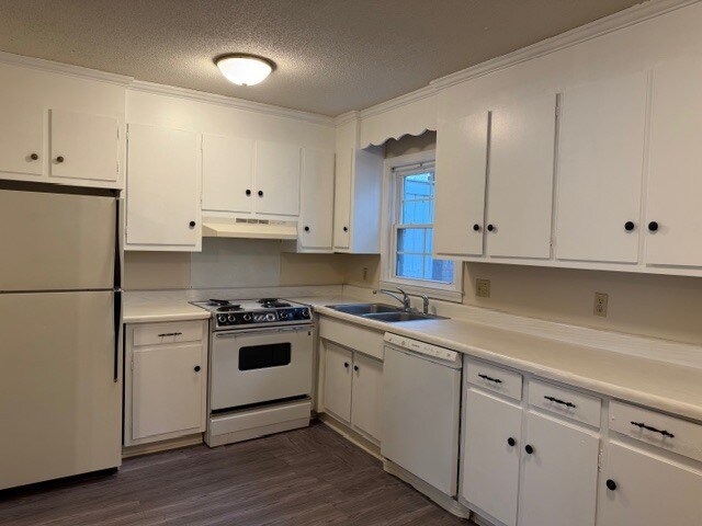 Building Photo - 501 Edwards Rd