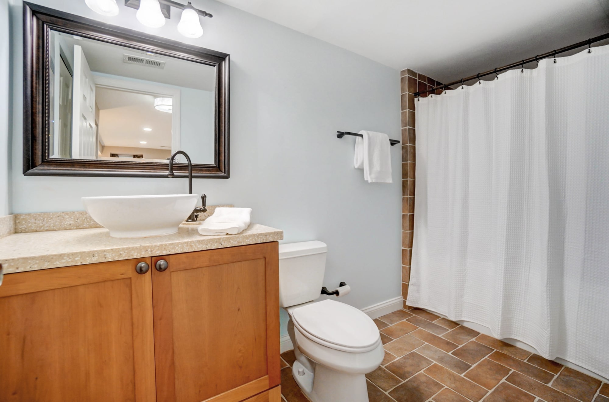 Building Photo - 2166 Gilbert Ave