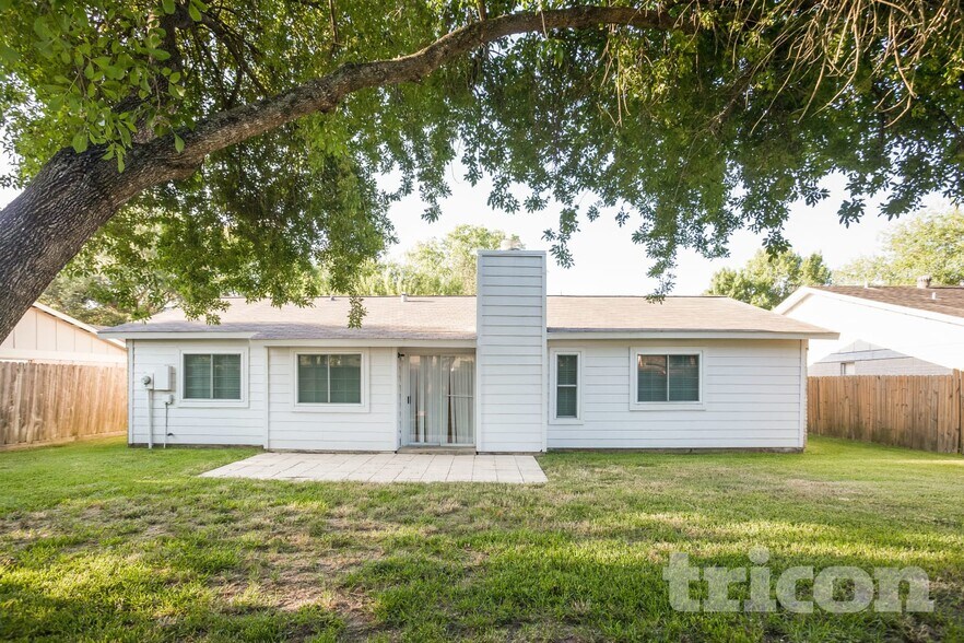 Building Photo - 22510 Leedstown Ln
