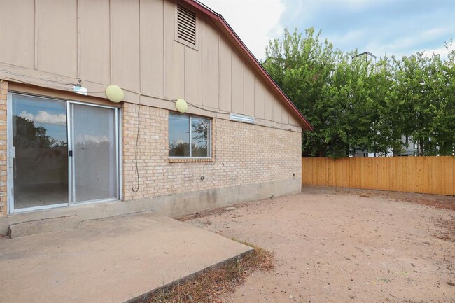 Building Photo - 1915 Prairie Knoll Ct