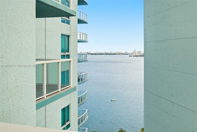 Building Photo - 1900 N Bayshore Dr