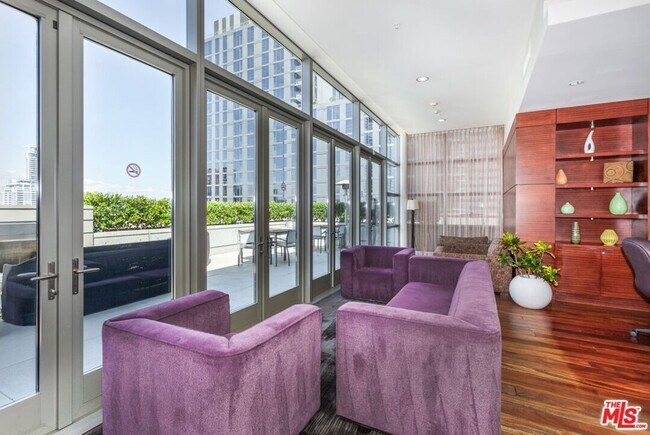 Building Photo - 1155 S Grand Ave