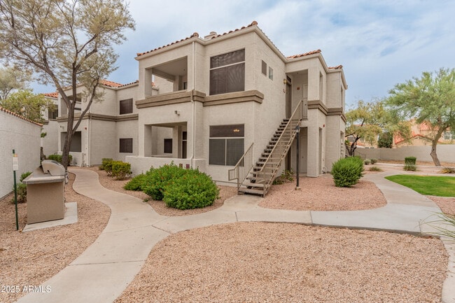 Building Photo - 11375 E Sahuaro Dr