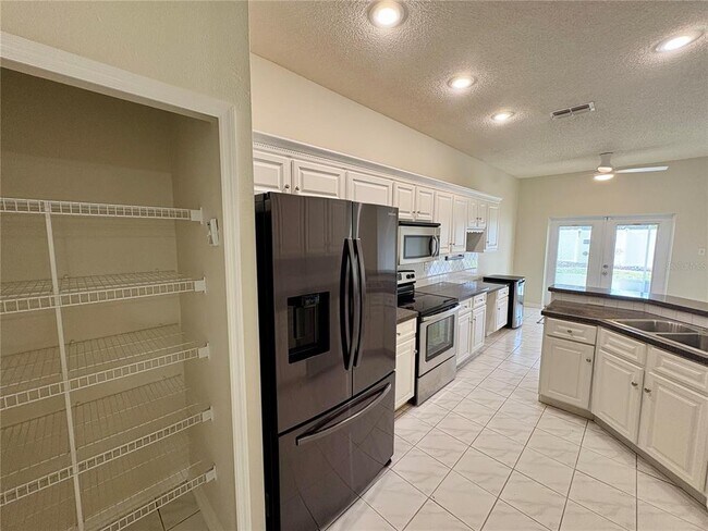 Building Photo - 4652 56th Terrace E