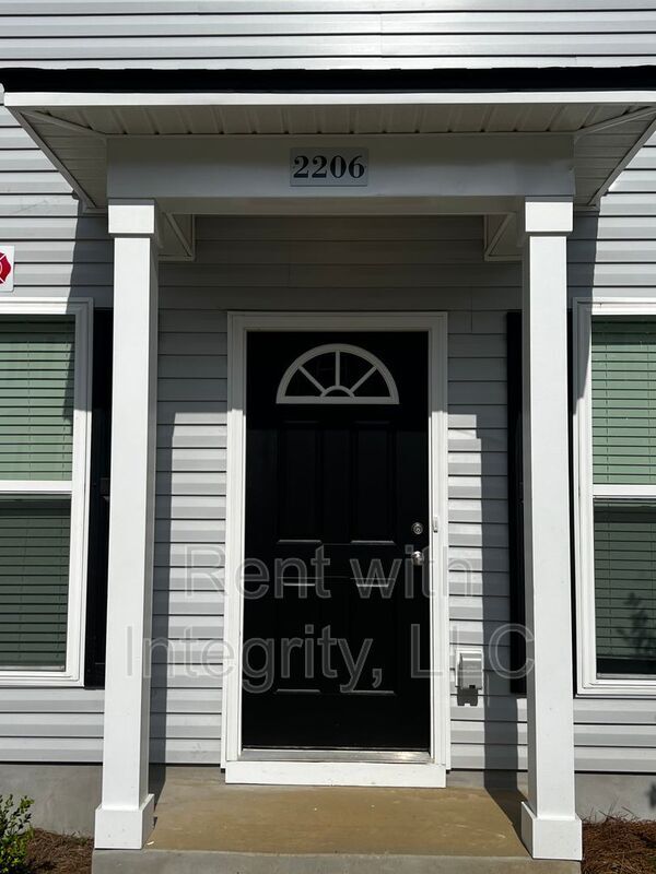 Building Photo - 2192-2206 Del Carmel Way