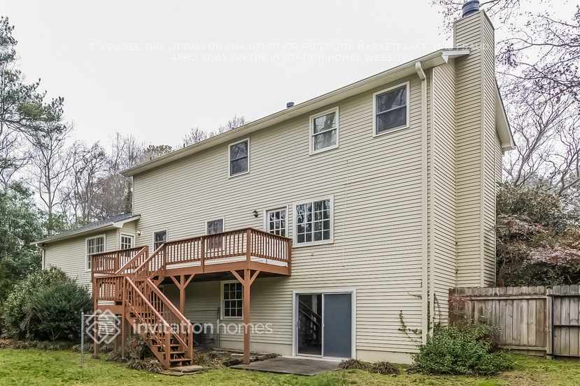Building Photo - 651 Willow Ridge Dr NE