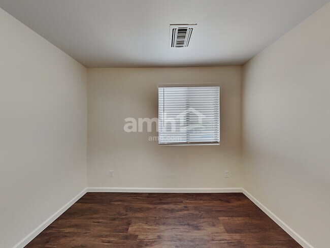 Building Photo - 887 E Autumn Harvest Pl