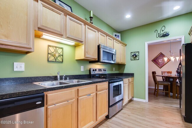 Building Photo - 203 S Dorsey Ln