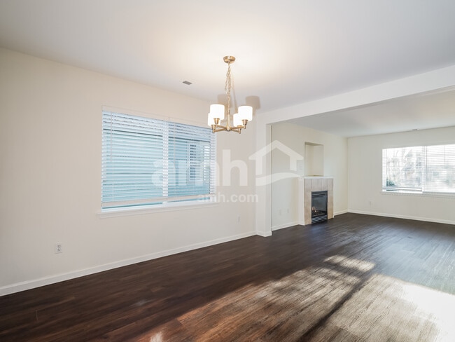 Building Photo - 5424 Balustrade Blvd SE