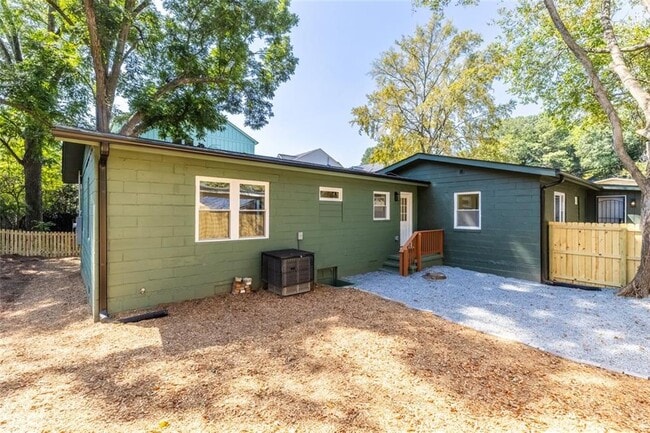 Building Photo - 150 Bixby Terrace SE