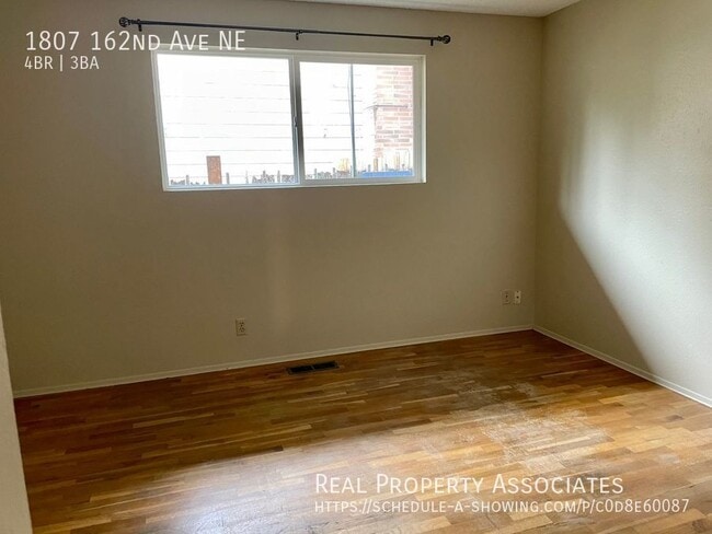 Building Photo - 1807 162nd Ave NE