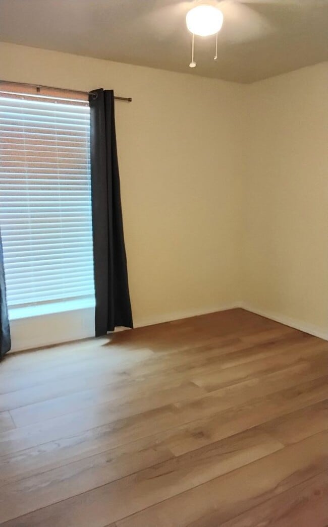 Building Photo - Heritage Hills Four Bedroom