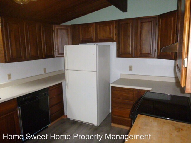 Building Photo - 2 br, 1 bath House - 325 Clover Creek Ave NW