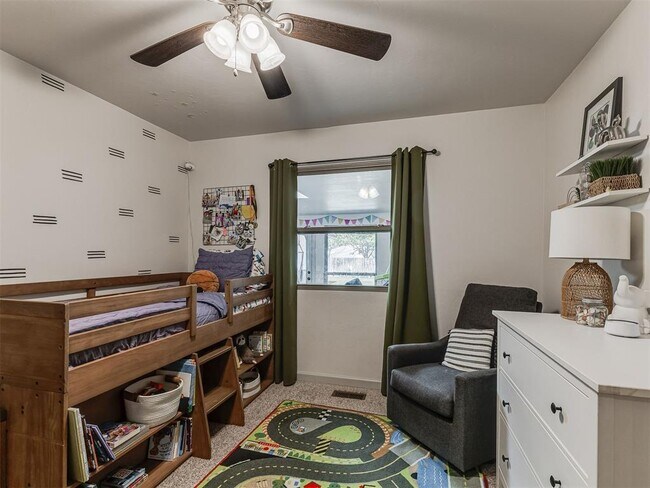 Building Photo - 801 Rock Hollow Rd