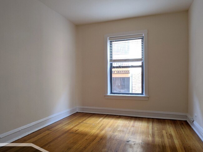Building Photo - 2706 N Spaulding Ave