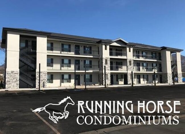 Building Photo - CUTE CONDO FOR RENT IN OREM!!!