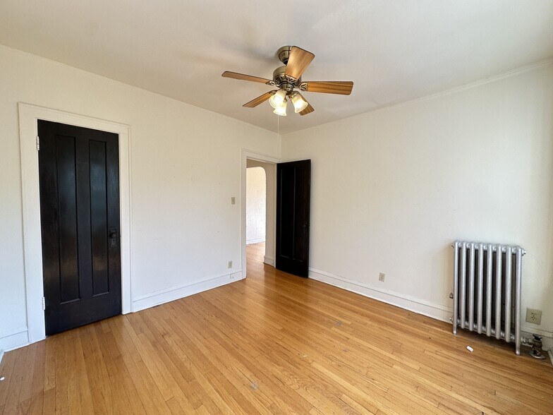 Building Photo - 4301 N Francisco Ave