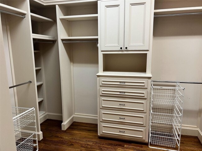 Building Photo - 3110 Glen Haven Blvd