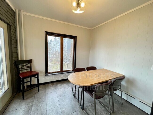 Building Photo - 5348 London Rd