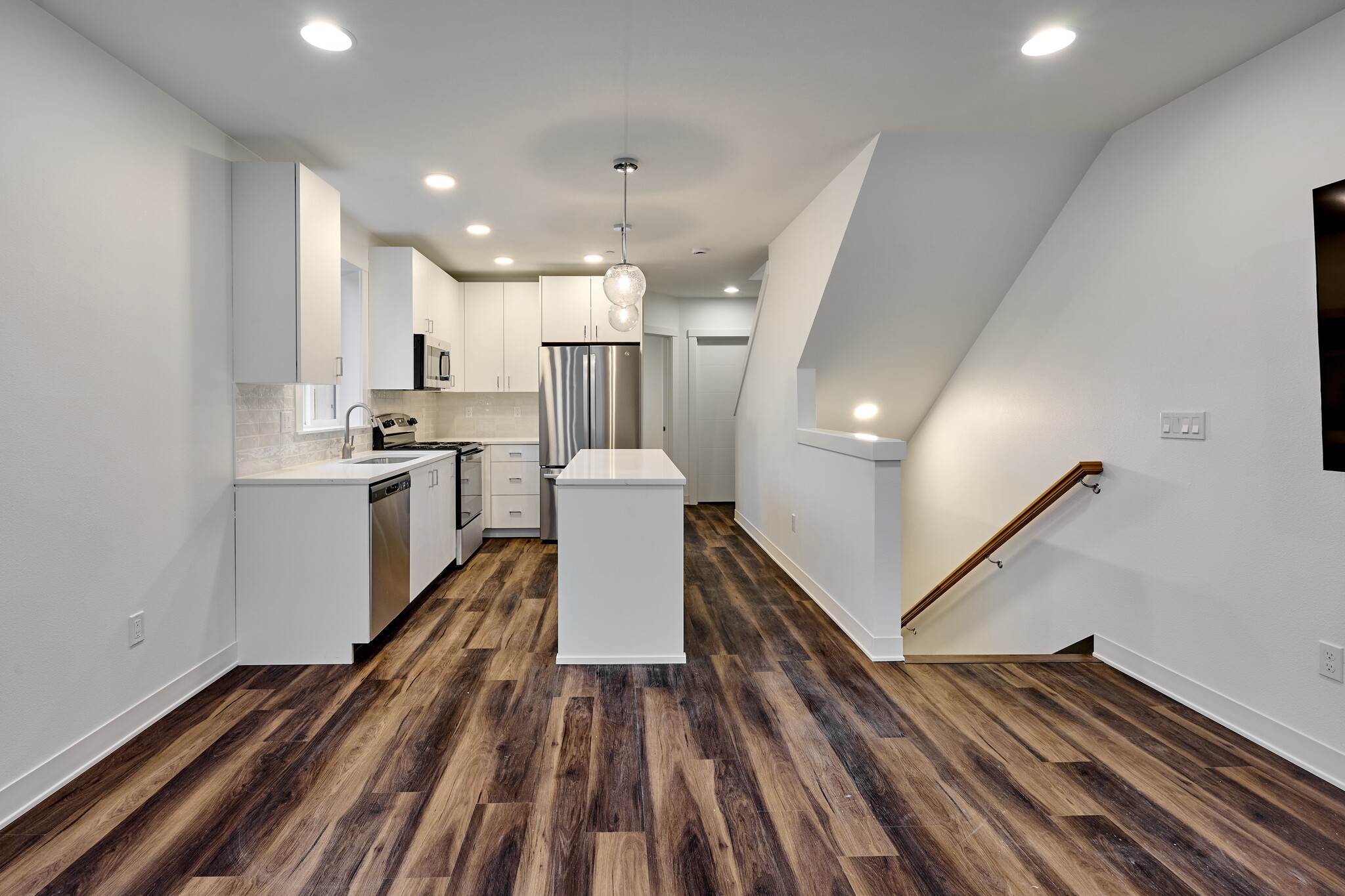 Building Photo - 1934 NW Grant Ave