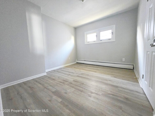 Building Photo - 285 Lyndwood Ave