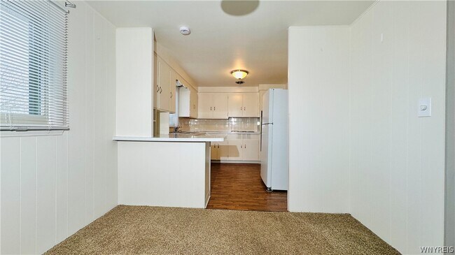 Building Photo - 954 Brighton Rd