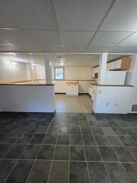 Building Photo - 190 Copley Dr
