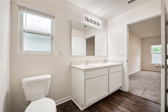 Building Photo - 669 Grand Reserve Dr