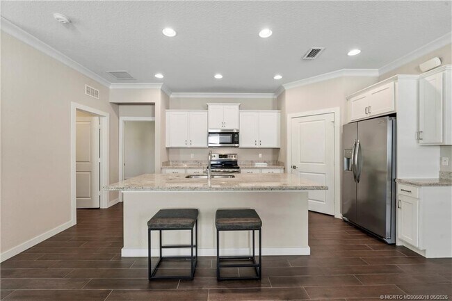 Building Photo - 7461 SW Harbor Cove Dr