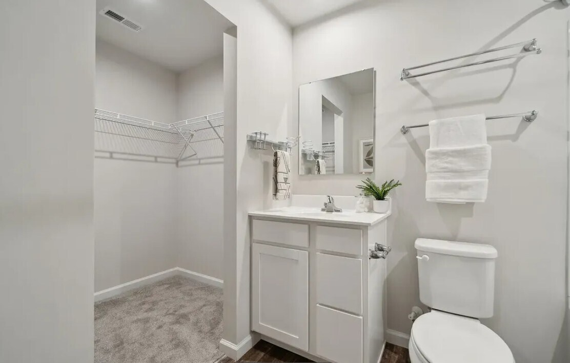 Master Bathroom - 2611 McCurdy Trl