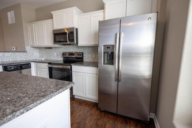 Building Photo - 5750 Hayden Run Blvd