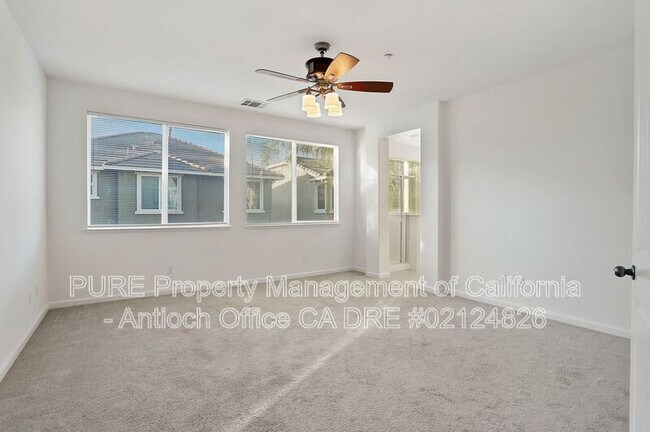 Building Photo - 2446 Mojave Dr